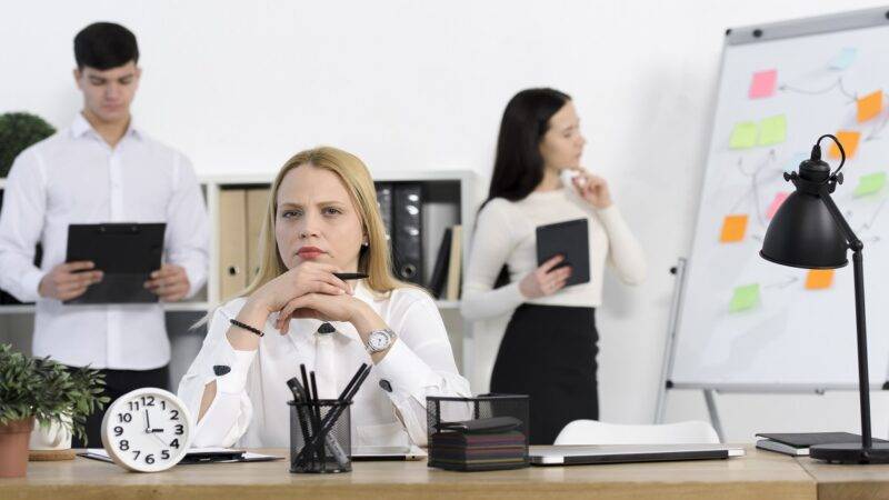 In this image show a women is remembering how to solve the temporary staffing solution